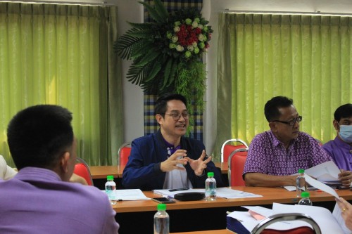 ทน.แม่สอด จัดประชุมคณะกรรมการกลั่นกรองและตรวจสอบญัตติ