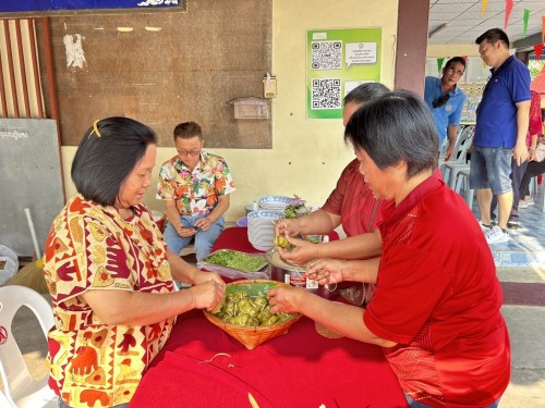 เทศบาลนครแม่สอด เข้าร่วมประชุมผู้สูงอายุ ชุมชนปู่แดง และชุมชนสักทอง ประจำเดือนกุมภาพันธ์ 2567
