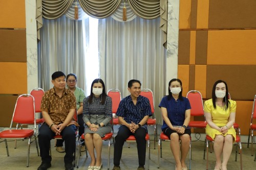 ทน.แม่สอด จัดโครงการดูแลสุขภาพผู้สูงอายุที่มีภาวะปวดเข่าด้วยการนวดแพทย์แผนไทย ในเขตเทศบาลนครแม่สอด ปี 2567