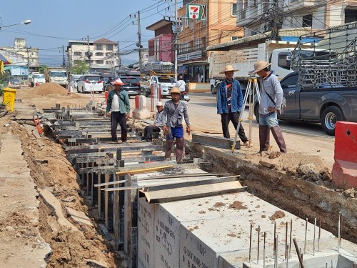 เทศบาลนครแม่สอด ลงพื้นที่ติดตามความคืบหน้า โครงการพัฒนาตามผังเมือง รวมเมืองแม่สอด อำเภอแม่สอด จังหวัดตาก