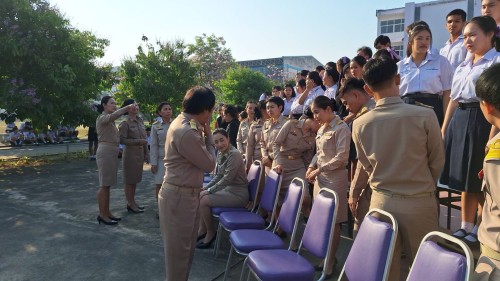 เทศบาลนครแม่สอด ร่วมแสดงความยินดีกับนักเรียนที่จบการศึกษา โรงเรียนเทศบาลเฉลิมพระเกียรติ ฯ 