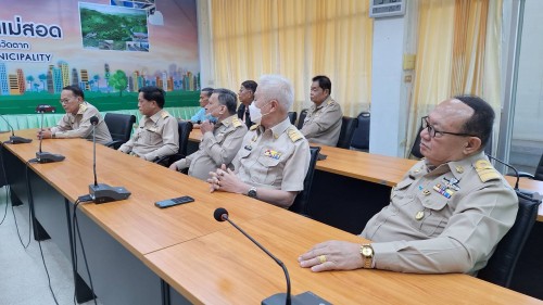 เทศบาลนครแม่สอด มอบนโยบาย และให้โอวาทแก่พนักงานจ้างตามภารกิจบรรจุแต่งตั้งใหม่