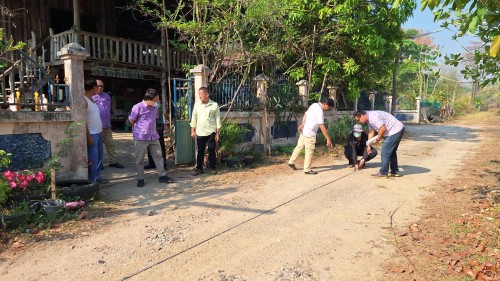 เทศบาลนครแม่สอด ลงพื้นที่สำรวจโครงการก่อสร้างถนนคอนกรีตเสริมเหล็ก ถนนสองแควใต้ 