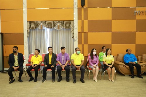เทศบาลนครแม่สอด จัดโครงการอบรมการนวดกดจุดสะท้อนเท้าลดการสูบบุหรี่ในชุมชน