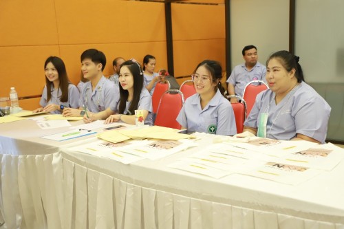 เทศบาลนครแม่สอด จัดโครงการอบรมการนวดกดจุดสะท้อนเท้าลดการสูบบุหรี่ในชุมชน