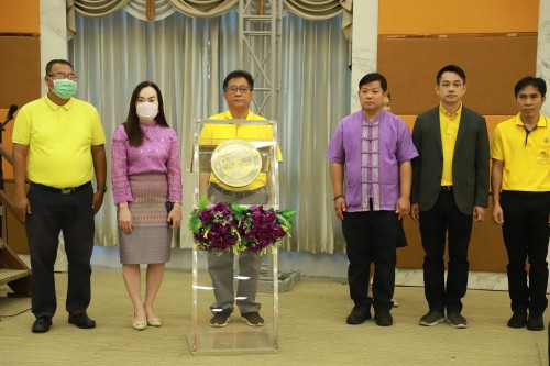 เทศบาลนครแม่สอด จัดโครงการอบรมการนวดกดจุดสะท้อนเท้าลดการสูบบุหรี่ในชุมชน