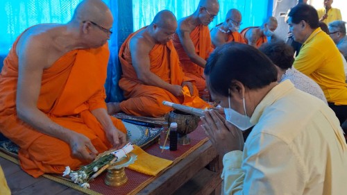 เทศบาลนครแม่สอด เข้าร่วมพิธีทำบุญทอดผ้าป่าสามัคคีชุมชนร่วมใจ