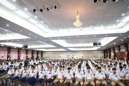 จัดโครงการปัจฉิมนิเทศนักเรียนที่สำเร็จการศึกษา ประจำปีการศึกษา 2566 