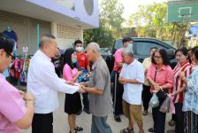 เทศบาลนครแม่สอด จัดประชุมประชาคมรับฟังความคิดเห็นของประชาชนในเขตเทศบาลนครแม่สอด และแจกเบี้ยยังชีพผู้สูงอายุและผู้พิการ ประจำเดือนมีนาคม 2563 