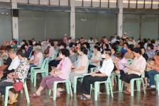 เทศบาลนครแม่สอด จัดประชุมประชาคมรับฟังความคิดเห็นของประชาชนในเขตเทศบาลนครแม่สอด และแจกเบี้ยยังชีพผู้สูงอายุและผู้พิการ ประจำเดือนมีนาคม 2563 