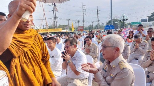 เทศบาลนครแม่สอด เข้าร่วมพิธีทำบุญครบรอบ 1 ปี วงเวียนสมเด็จพระเจ้าตากสินมหาราช