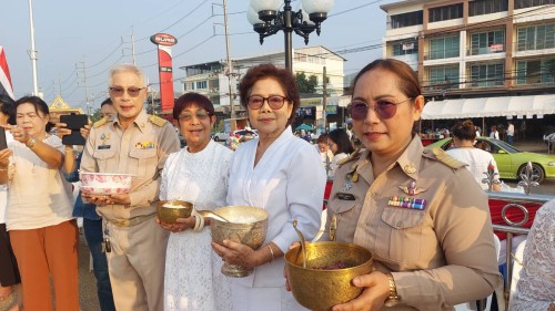 เทศบาลนครแม่สอด เข้าร่วมพิธีทำบุญครบรอบ 1 ปี วงเวียนสมเด็จพระเจ้าตากสินมหาราช