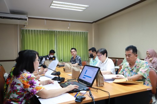 ทน.แม่สอด จัดประชุมคณะกรรมการติดตามและประเมินผลแผนพัฒนา  เทศบาลนครแม่สอด ประจำปีงบประมาณ พ.ศ. 2567