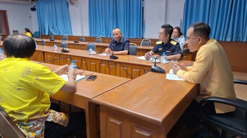 ทน.แม่สอด ประชุมเตรียมความพร้อมลงพื้นที่ร่วมกับนายกรัฐมนตรี เพื่อติดตามสถานการณ์ชายแดนไทย - เมียนมา