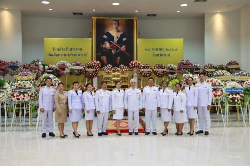 เทศบาลนครแม่สอด เข้าร่วมพิธีวางพวงมาลาถวายสดุดีเฉลิมพระเกียรติเนื่องในวันคล้ายวันสวรรคตสมเด็จพระนเรศวรมหาราช