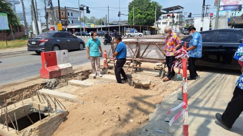เทศบาลนครแม่สอด ลงพื้นที่ติดตามความคืบหน้า โครงการพัฒนาตามผังเมืองรวมเมืองแม่สอด อำเภอแม่สอด จังหวัดตาก