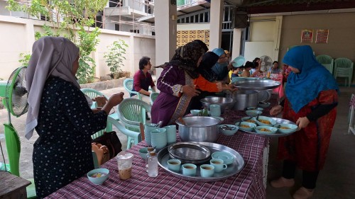 เทศบาลนครแม่สอด ร่วมกิจกรรมสร้างเสริมสุขภาพชมรมผู้สูงอายุ ประจำเดือนเมษายน 2567 ชุมชนอิสลาม