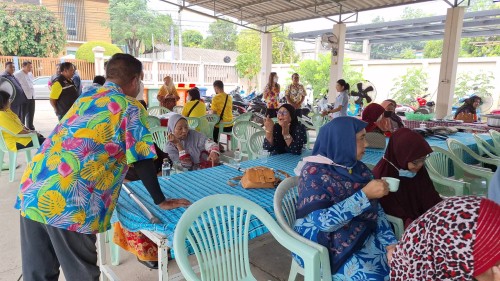 เทศบาลนครแม่สอด ร่วมกิจกรรมสร้างเสริมสุขภาพชมรมผู้สูงอายุ ประจำเดือนเมษายน 2567 ชุมชนอิสลาม