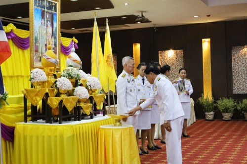 ทน.แม่สอด เข้าร่วมพิธีรับพระราชทานพระบรมฉายาลักษณ์ พระบาทสมเด็จพระเจ้าอยู่หัวที่ฉายกับสมเด็จพระนางเจ้าฯ  พระบรมราชินี