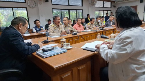 เทศบาลนครแม่สอด ร่วมลงพื้นที่ตรวจสอบข้อเท็จจริงและประชุมเพื่อพิจารณาแก้ไขปัญหาเรื่องร้องเรียนในพื้นที่จังหวัดตาก