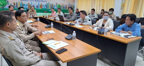 ทน.แม่สอด ประชุมจัดวางระบบสายสื่อสารโครงการก่อสร้างระบบจำหน่ายไฟฟ้าเป็นเคเบิลใต้ดินบริเวณถนนประสาทวิถีเขตเทศบาลนครแม่สอด