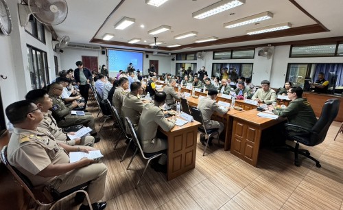 ทน.แม่สอด เข้าร่วมการประชุมหารือประเด็นเรื่อง การบริหารจัดการ ผู้หนีภัยจากการสู้รบ จากประเทศเมียนมา แรงงานข้ามชาติ การค้าการลงทุนข้ามชายแดน