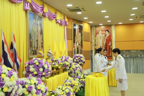 เทศบาลนครแม่สอด จัดพิธีรับพระราชทานพระบรมฉายาลักษณ์ พระบาทสมเด็จพระเจ้าอยู่หัว ที่ฉายกับสมเด็จพระนางเจ้าฯ พระบรมราชินี