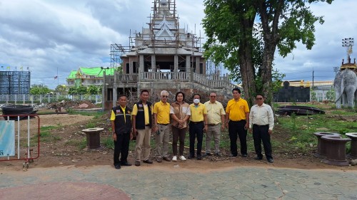 ทน.แม่สอด ลงพื้นที่ติดตามงานก่อสร้างศาลสมเด็จพระนเรศวรมหาราช และศาลหลักเมืองแม่สอด