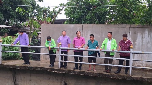 ทน.แม่สอด ลงพื้นที่ติดตามการกำจัดวัชพืชและสิ่งกีดขวางทางน้ำ ลำห้วย ชุมชนสองแคว 1