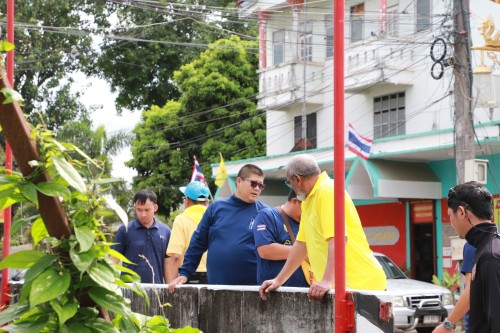 เทศบาลนครแม่สอด จัดกิจกรรม “จิตอาสาพัฒนา คู คลอง” เนื่องในโอกาส วันเฉลิมพระชนมพรรษาสมเด็จพระนางเจ้าฯ พระบรมราชินี