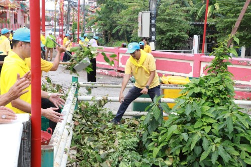 เทศบาลนครแม่สอด จัดกิจกรรม “จิตอาสาพัฒนา คู คลอง” เนื่องในโอกาส วันเฉลิมพระชนมพรรษาสมเด็จพระนางเจ้าฯ พระบรมราชินี