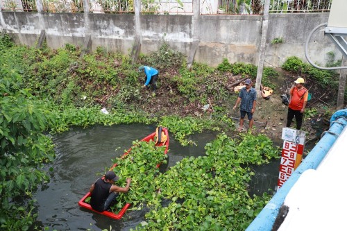 เทศบาลนครแม่สอด จัดกิจกรรม “จิตอาสาพัฒนา คู คลอง” เนื่องในโอกาส วันเฉลิมพระชนมพรรษาสมเด็จพระนางเจ้าฯ พระบรมราชินี