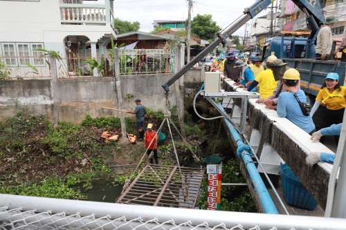 เทศบาลนครแม่สอด จัดกิจกรรม “จิตอาสาพัฒนา คู คลอง” เนื่องในโอกาส วันเฉลิมพระชนมพรรษาสมเด็จพระนางเจ้าฯ พระบรมราชินี