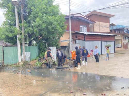 ทน.แม่สอด ลงพื้นที่แก้ไขปัญหาน้ำท่วมขัง ชุมชนอิสลาม