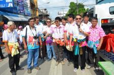 ประธานรัฐสภา (นายสมศักดิ์ เกียรติสุรนนท์)เปิดขบวนแห่สงกรานต์เทศบาลนครแม่สอด 
