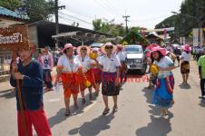 ประธานรัฐสภา (นายสมศักดิ์ เกียรติสุรนนท์)เปิดขบวนแห่สงกรานต์เทศบาลนครแม่สอด 