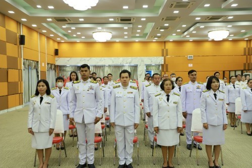 เทศบาลนครแม่สอด จัดพิธีรับพระราชทานพระบรมฉายาลักษณ์ พระบาทสมเด็จพระเจ้าอยู่หัว ที่ฉายกับสมเด็จพระนางเจ้าฯ พระบรมราชินี