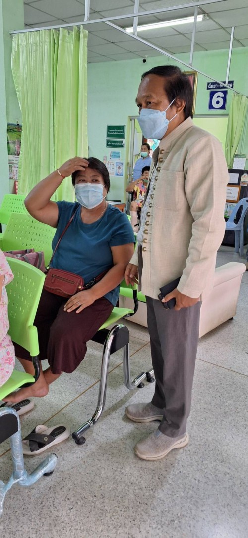 ทน.แม่สอด ลงพื้นที่เยี่ยมติดตามและพบปะประชาชนผู้มาใช้บริการ คลินิกชุมชนอบอุ่น
