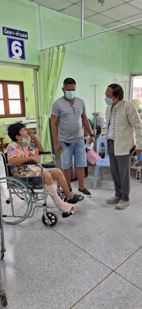ทน.แม่สอด ลงพื้นที่เยี่ยมติดตามและพบปะประชาชนผู้มาใช้บริการ คลินิกชุมชนอบอุ่น