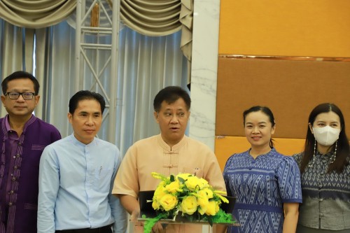 ทน.แม่สอด จัดโครงการฝึกอบรม “โครงการส่งเสริมสุขภาพผู้สูงอายุ สร้างจิตสดใส ร่างกายแข็งแรง” และ “โครงการพัฒนาศักยภาพผู้สูงอายุเทศบาลนครแม่สอด” ประจำปีงบประมาณ 2567