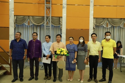 ทน.แม่สอด จัดโครงการฝึกอบรม “โครงการส่งเสริมสุขภาพผู้สูงอายุ สร้างจิตสดใส ร่างกายแข็งแรง” และ “โครงการพัฒนาศักยภาพผู้สูงอายุเทศบาลนครแม่สอด” ประจำปีงบประมาณ 2567