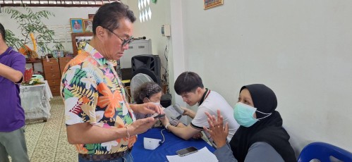 เทศบาลนครแม่สอด เข้าร่วมพิธีทอดผ้าป่าสามัคคี ชุมชนสันต้นปิน