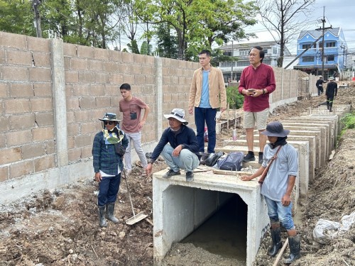 ทน.แม่สอด ลงพื้นที่ติดตามความเรียบร้อย โครงการพัฒนาตามผังเมืองรวมเมืองแม่สอด อำเภอแม่สอด จังหวัดตาก ระยะที่ 2 บริเวณถนนข้างแขวงทางหลวงตากที่ 2
