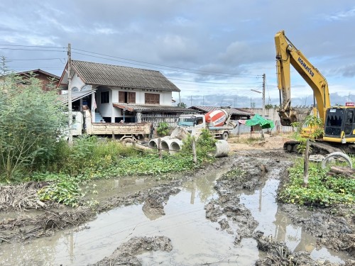 ทน.แม่สอด ลงพื้นที่ติดตามความเรียบร้อย โครงการพัฒนาตามผังเมืองรวมเมืองแม่สอด อำเภอแม่สอด จังหวัดตาก ระยะที่ 2 บริเวณถนนข้างแขวงทางหลวงตากที่ 2