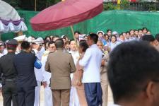 รับเสร็จ สมเด็จพระเทพรัตนราชสุดาฯ สยามบรมราชกุมารี ณ โรงพยาบาลแม่สอด วันที่ ๓ ธันวาคม ๒๕๕๘