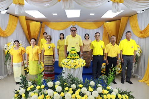 ทน.แม่สอด จัดให้มีการบันทึกเทปถวายพระพรชัยมงคลเนื่องในโอกาสมหามงคลที่พระบาทสมเด็จพระเจ้าอยู่หัวทรงเจริญพระชนมพรรษา 72 พรรษา