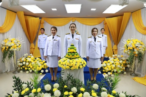 ทน.แม่สอด จัดให้มีการบันทึกเทปถวายพระพรชัยมงคลเนื่องในโอกาสมหามงคลที่พระบาทสมเด็จพระเจ้าอยู่หัวทรงเจริญพระชนมพรรษา 72 พรรษา