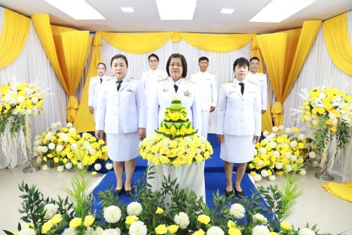 ทน.แม่สอด จัดให้มีการบันทึกเทปถวายพระพรชัยมงคลเนื่องในโอกาสมหามงคลที่พระบาทสมเด็จพระเจ้าอยู่หัวทรงเจริญพระชนมพรรษา 72 พรรษา