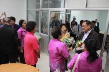 ดร.เทอดเกียรติ ชินสรนันท์ นายกเทศมนตรีนครแม่สอดให้การต้อนรับ นางนินนาท ชลิตานนท์ ประธานกรรมาธิการขับเคลื่อนการปฏิรูปประเทศด้านการปกครองท้องถิ่น สภาขับเคลื่อนการปฏิรูปประเทศ (สปท.) พร้อมคณะ 