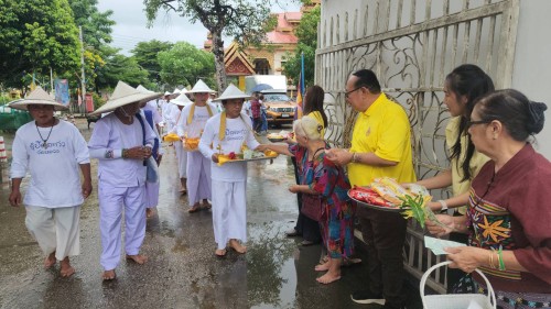เทศบาลนครแม่สอด จัดงานสืบสานประเพณีแล้อุ๊ปั๊ดตะก่า วัดแม่ซอดน่าด่าน (วัดเงี้ยวหลวง)